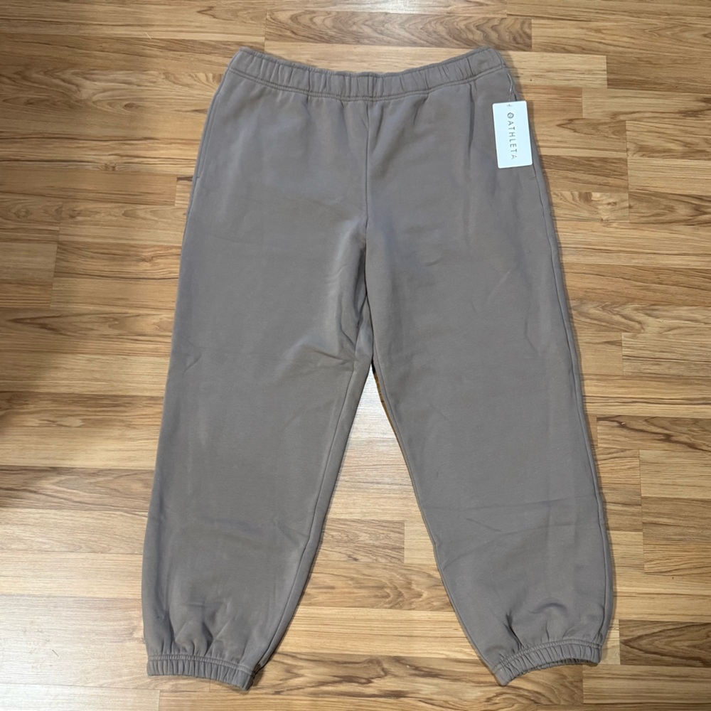 Women’s Athleta Forever Fleece Jogger in Taupe Color Size XL NWT